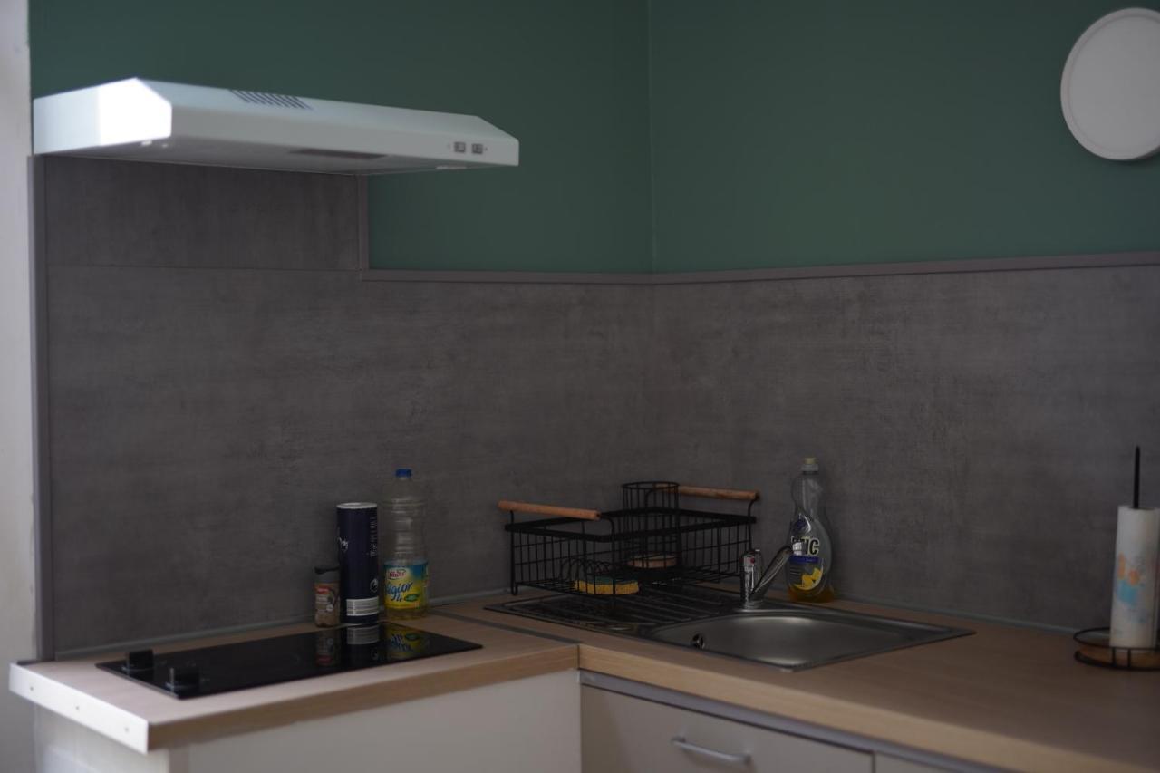 Logement Cosy Avec Stationnement Gratuit Troyes Bagian luar foto