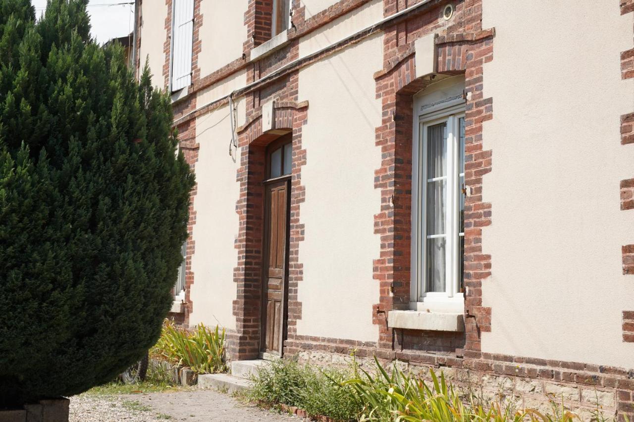 Logement Cosy Avec Stationnement Gratuit Troyes Bagian luar foto